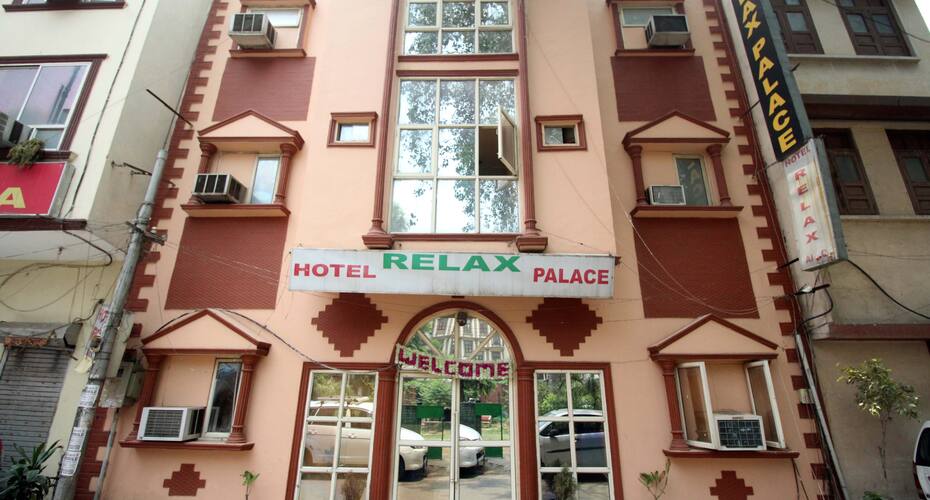 Hotel Relax Palace, New Delhi 1